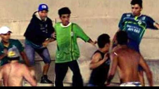 Imagem Goiás x Figueirense: torcedores brigam no Serra Dourada; Veja vídeo