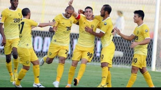 Imagem Ex-Vitória marca gol em primeiro triunfo de time nos Emirados Árabes