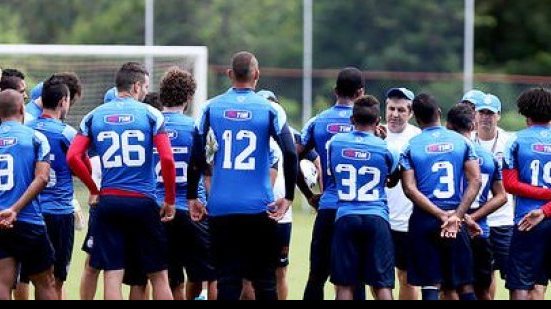 Imagem Bahia está relacionado para duelo contra o Santos
