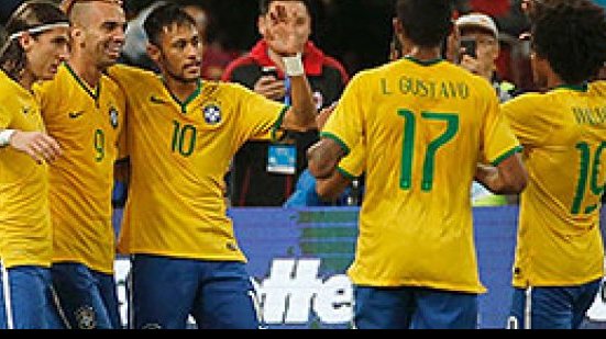 Imagem Com dois gols de Tardelli e Messi perdendo pênalti, Brasil vence a Argentina