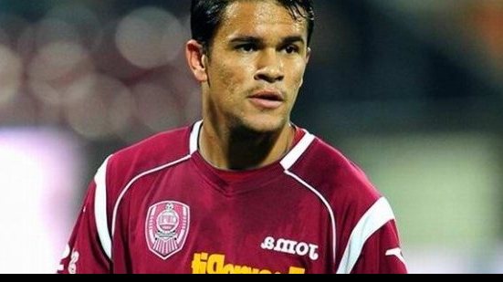 Imagem Ex-Bahia marca na Arábia e diz que torce por recuperação no Brasileirão