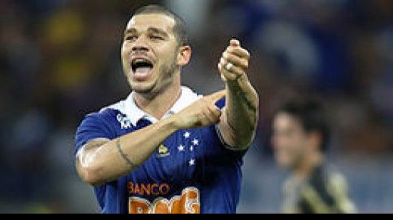 Imagem  Cruzeiro tem desfalque e retornos para encarar o Vitória no domingo