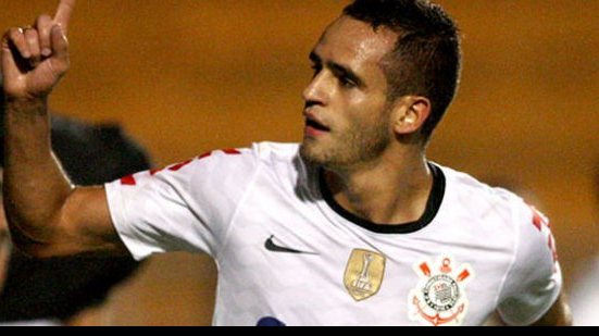 Imagem Meia do Corinthians é advertido por agressão em jogador do Bahia