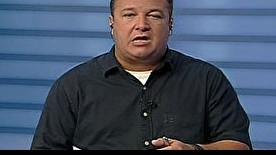 Imagem Apresentador da Rede Bahia discute com torcedor: &quot;vc é um merda&quot;
