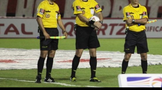 Imagem Após erro, Falcão diz que vai entrar com representação contra juiz na Conmebol