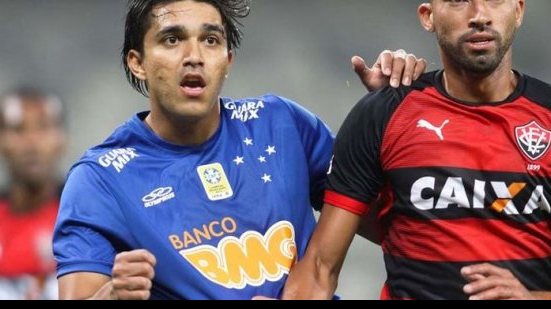 Imagem Vitória não segura pressão e é derrotado pelo líder Cruzeiro no Barradão