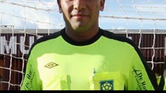 Imagem Árbitro inexperiente do Mato Grosso comanda Corinthians e Vitória