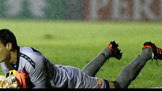 Imagem Após boa atuação de Wilson, Ney tem dúvida no gol para encarar o Corinthians