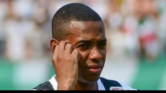 Imagem Robinho dispara sobre caso de estupro na Itália: notícia triste e mentirosa