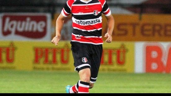 Imagem Zagueiro desprezado no Vitória comemora boa fase no Santa Cruz