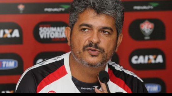 Imagem Ney Franco critica tratamento recebido pelo Vitória em Arena usada na Copa