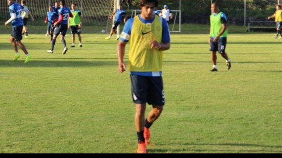 Imagem Artilheiro do Sub-18 é convocado para treino com profissionais no Bahia