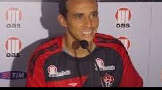 Imagem Danilo Tarracha volta ao elenco principal do Vitória