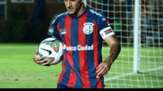 Imagem Meia que rejeitou o Bahia sofre grave lesão e pode ficar fora do mundial