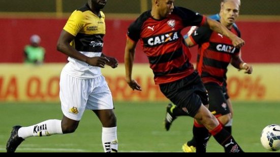 Imagem Atacante pode ficar de fora do jogo do Vitória contra o Grêmio