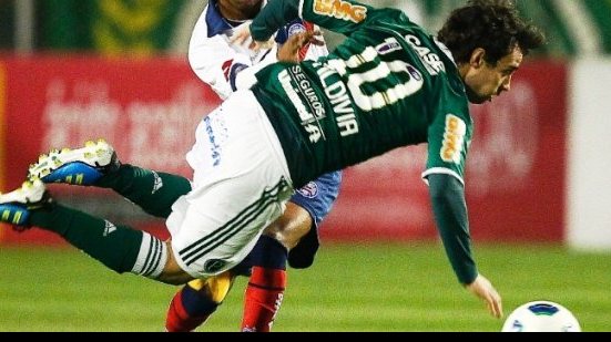 Imagem Com edema na coxa, Valdívia não deve enfrentar o Bahia