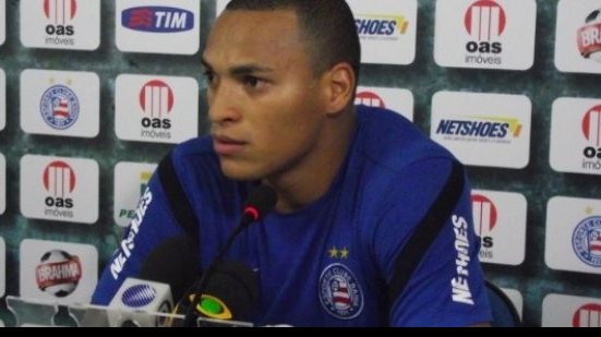 Imagem Após tratamento, Titi se incorpora ao elenco do Bahia em Praia do Forte