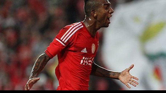 Imagem Talisca é eleito melhor jogador do mês no Campeonato Português