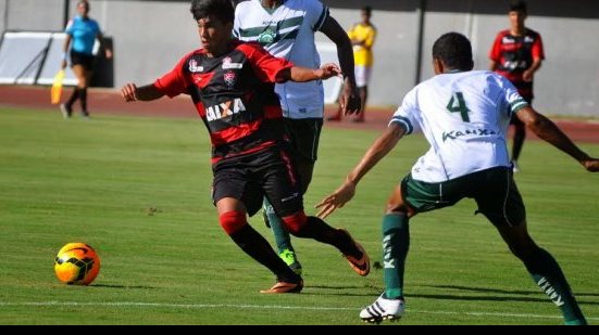 Imagem Com jovem da base, Ayrton e Tarracha, Ney relaciona atletas para jogo com Grêmio