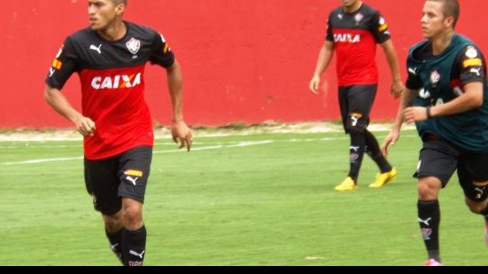 Imagem Ney Franco prepara equipe mais defensiva para enfrentar o Grêmio