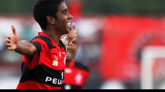 Imagem Em alta no Flamengo, Gabriel ainda pode render boa quantia ao Bahia