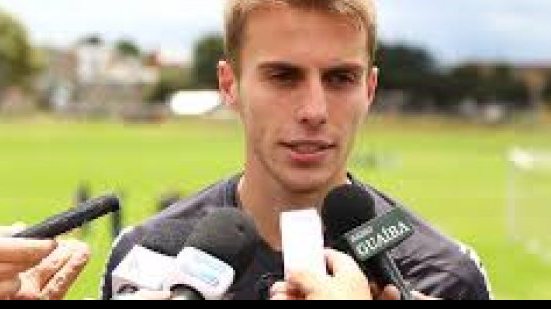 Imagem Adversário do Vitória, zagueiro do Grêmio sentencia: “temos que nos impor”