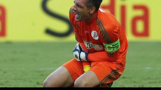 Imagem Olho neles! Goleiro do Palmeiras admite que ainda sente dores por conta de lesão