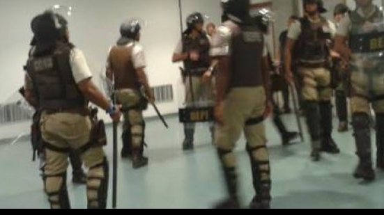 Imagem Clima tenso: jogadores de Bahia e Palmeiras trocam agressões após jogo