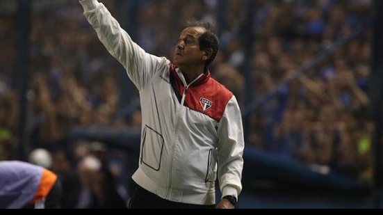 Imagem Sem voo para a Colômbia, São Paulo pode enfrentar o Vitória com time reserva