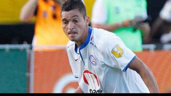 Imagem Exame aponta lesão e Diego Macedo só volta a jogar em 2015