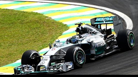 Imagem Rosberg faz pole e Massa larga em terceiro no GP do Brasil