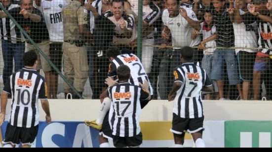 Imagem Atlético vence o Cruzeiro e abre vantagem na Copa do Brasil