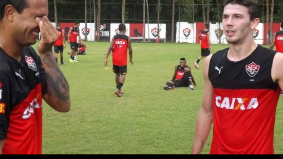 Imagem Ney Franco tem dúvidas para definir time que enfrenta a Chapecoense