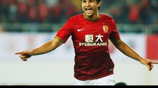 Imagem Vitória não tem nada a receber do Botafogo por venda de Elkeson 
