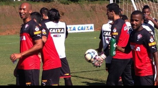 Imagem Com time definido, Vitória encerra preparação com rachão em Santa Catarina