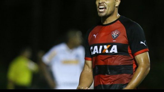 Imagem Edno garante luta até o fim para livrar Vitória do rebaixamento à Serie B