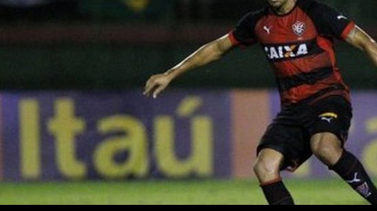 Imagem Após sair do Vitória, jogador cobra rescisão: &quot;não recebi nada&quot;
