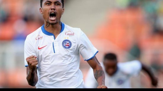 Imagem Atacante do Bahia pode ficar de fora da reta final do Brasileirão