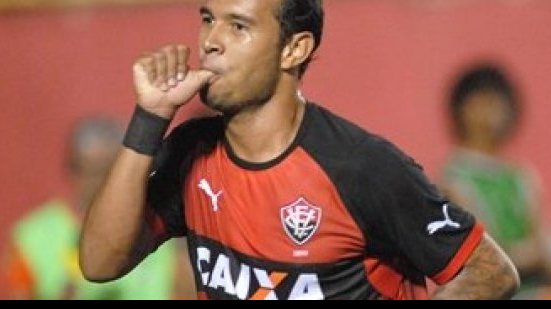 Imagem Com contrato perto de se encerrar, atacante quer permanecer no Vitória