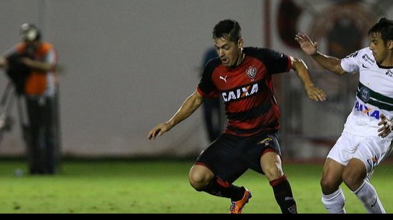 Imagem Volante acredita em permanência do Vitória na Série A
