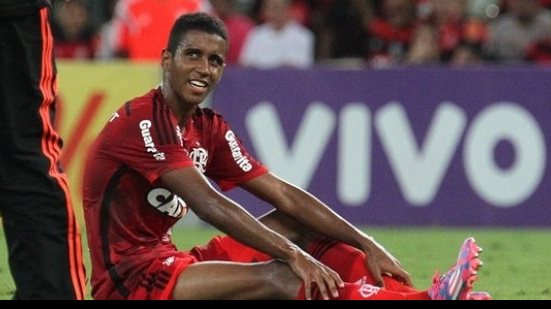 Imagem Destaque do Flamengo, ex-Bahia não enfrenta o Vitória neste sábado