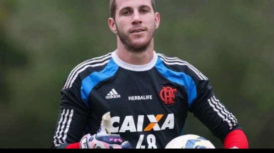 Imagem Goleiro do Flamengo nega corpo mole em duelo diante do Vitória