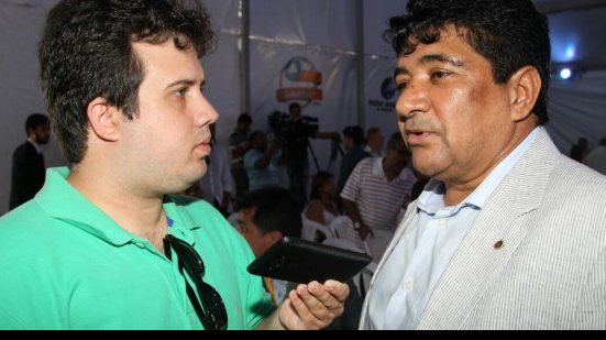 Imagem Presidente da FBF lamenta rebaixamento de time baiano e destaca Baianão 2015