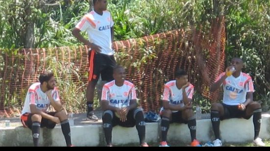 Imagem Luxemburgo mantém time titular do Flamengo para encarar o Vitória