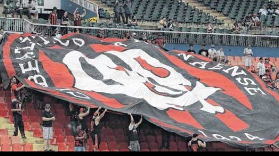 Imagem Atlético-PR abre mão de presença da torcida contra o Palmeiras