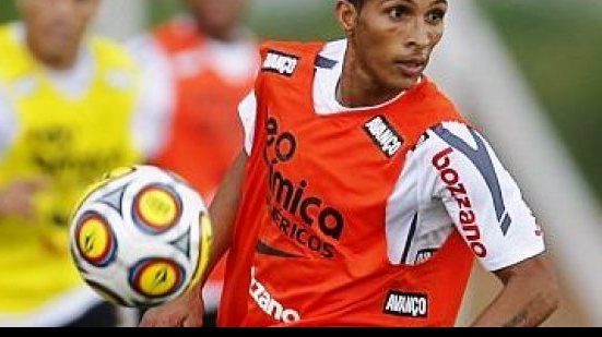 Imagem Atacante baiano pode deixar aposentadoria para retornar ao futebol