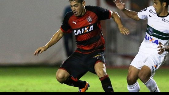 Imagem Cáceres pede confiança da torcida no duelo contra o Santos