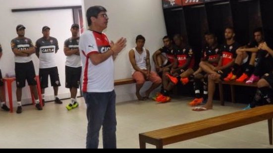 Imagem &quot;Não faltou cobrança em nenhum momento&quot;, diz presidente do Vitória