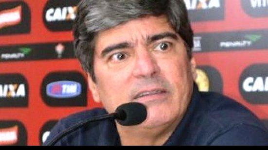 Imagem Vitória tenta apressar contratações para 2015