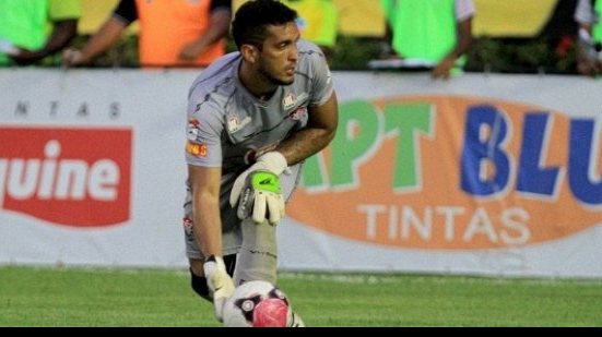Imagem Douglas encerra contrato e não é mais jogador do Vitória